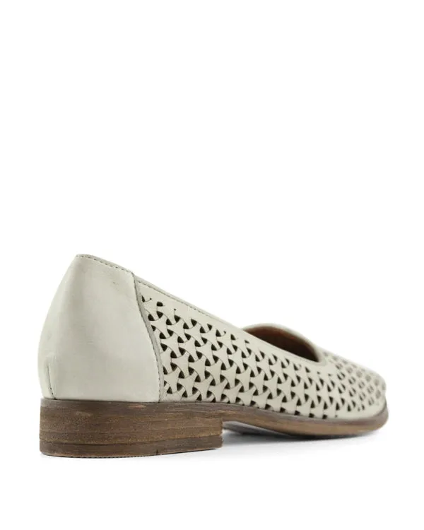 BUENO LINTON FLAT SHOES