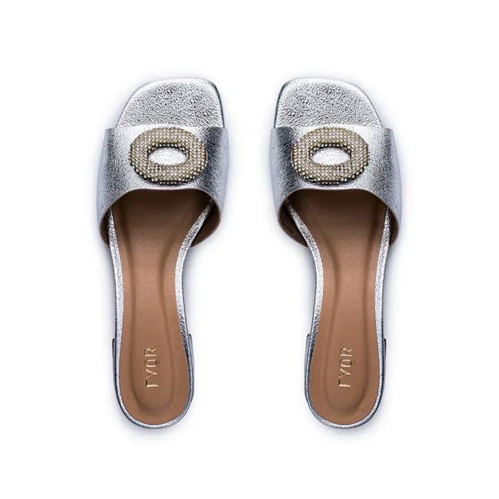 Dazzling Metallic Mule BCM 162