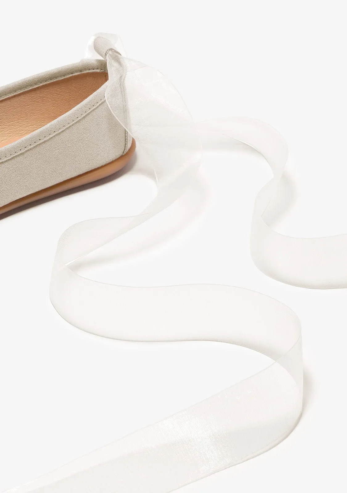 Girl's Beige Bow Ballerinas