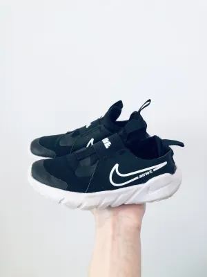 Slip-On Sneakers // 12 Kid