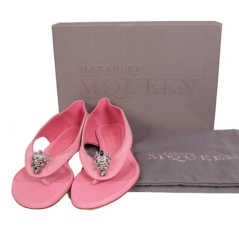 sz 37 NEW $795 ALEXANDER MCQUEEN Pink Suede KING & QUEEN SKULL Flats SANDALS NIB
