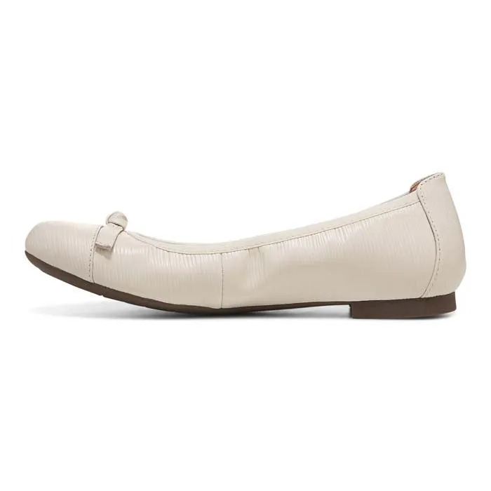 Womens Vionic Amorie in Cream