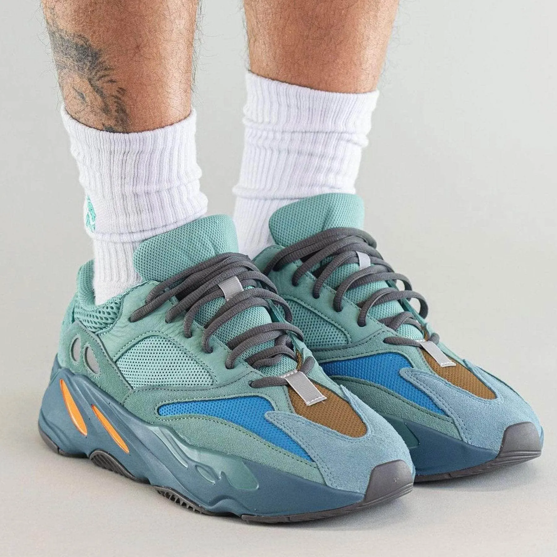 YEEZY BOOST 700 FADED AZURE